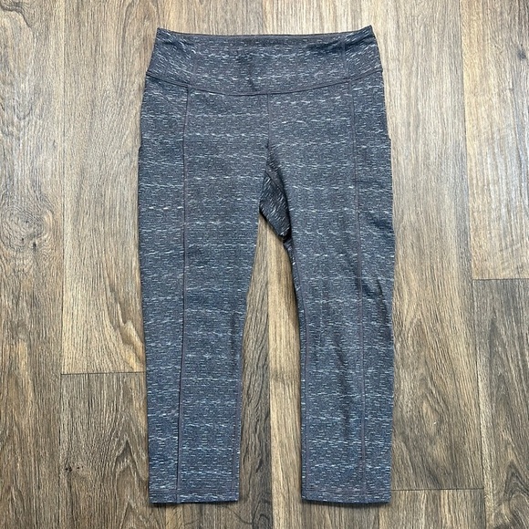 Lucy Grey Cropped Leggings - Picture 1 of 5